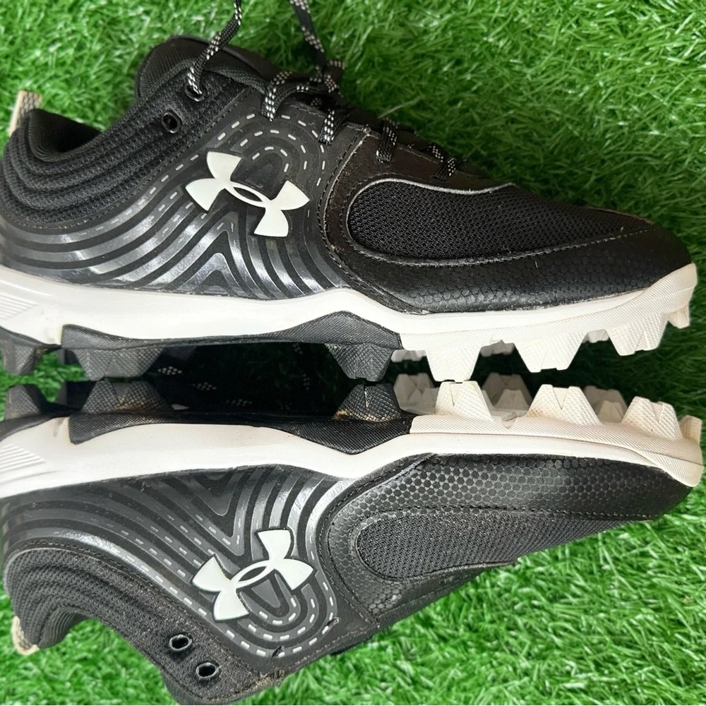 Under Armour Women's Glyde RM 3022076-001 Black Softball‎ Cleats Shoes Size 9.5